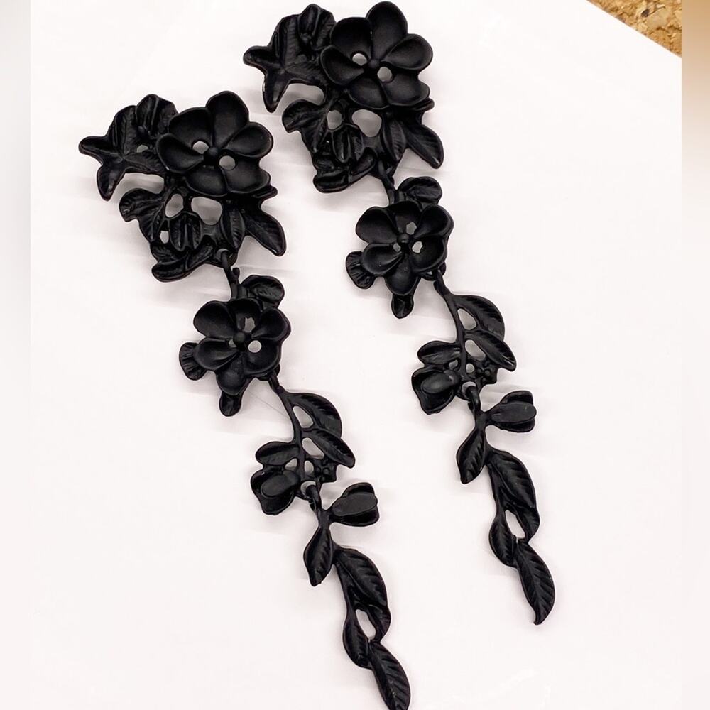 NEW Matte Black Climbing Flowers Dangle Earrings